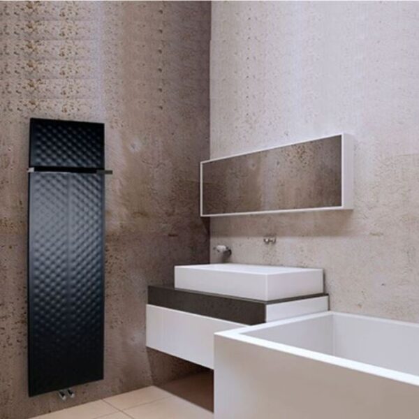 Dizaina radiators MINOA PILLOW | H=1770 x L=380 mm. Q= 688 W (75/65/20). Krāsots matēti melns RAL 9005. Pieslēgums apakšā pa vidu. - Image 2