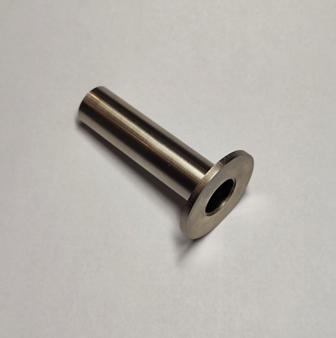 Dekorativa uzlika_dn40_dekorativa caurule_dn18 x 70 mm_birstets nikelis_inox look_3 Dekoratīvā uzlika DN 40 komplektā ar dekoratīvo nosegcauruli DN 18 x L=70 mm. Dizaina sērija Fine. Virsma: satin niķelis / Inox look - Image 1