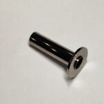 Dekoratīvā uzlika DN 40 komplektā ar dekoratīvo nosegcauruli DN 18 x L=70 mm. Dizaina sērija Fine. Virsma: melnais hroms