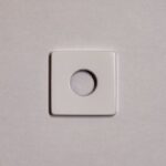 Dekoratīvā uzlika DN 20 mm x 52 mm. Serie Quaro. Metāla. Virsma: krāsots balts RAL 9016 - Image 3