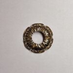 Dekoratīvā uzlika DN 20 mm x DN 50 mm. Serie Renaissance. Metāla. Virsma: pulēts misiņš ar antīkas bronzas akcentiem - Image 4