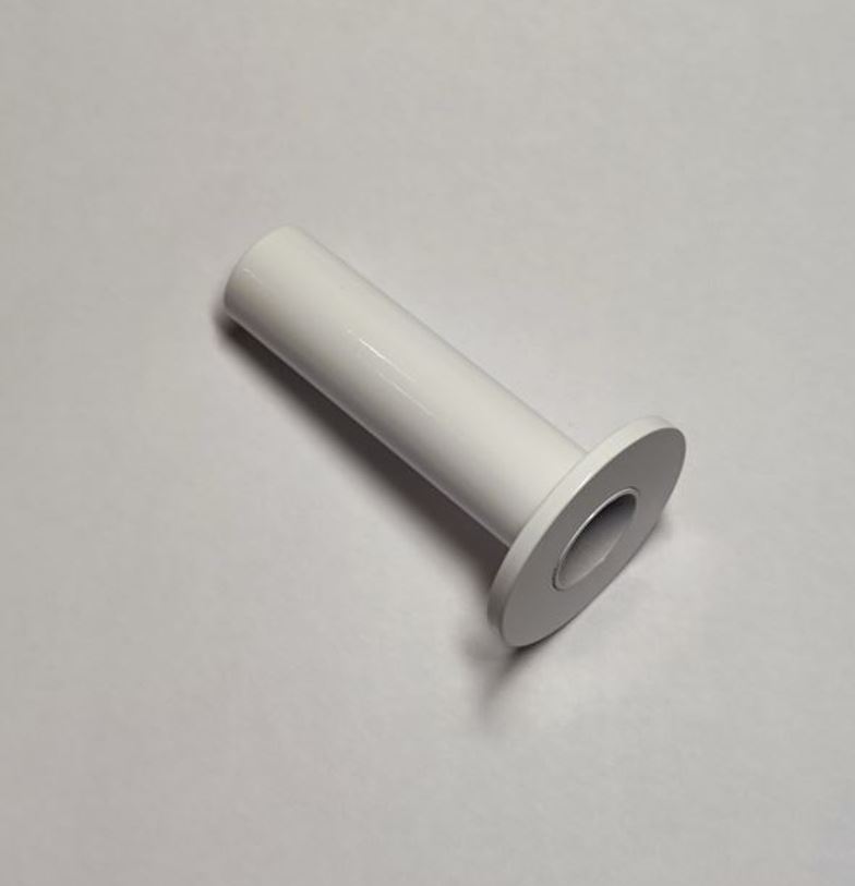 dekorativa uzlika dn40_balta_ar dekorativo cauruli_dn18_serie fine_1 Dekoratīvā uzlika DN 40 komplektā ar dekoratīvo nosegcauruli DN 18 x L=70 mm. Dizaina sērija Fine. Virsma: krāsots balts RAL 9016. - Image 1