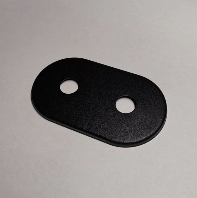 dekorativa_uzlika_50_mm_starp centriem_serie twin_ melna Dekoratīvā uzlika ar 50 mm. starp izvadu centriem. Dizaina sērija Twin. Virsma: krāsots melns (krāsojums ar struktūru) - Image 1